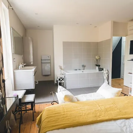Holiday home Superbe Maison - Piscine - Proche Gare
